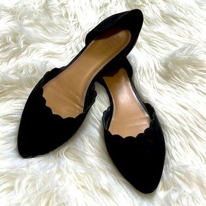 Lauren Conrad black scalloped flats size 9